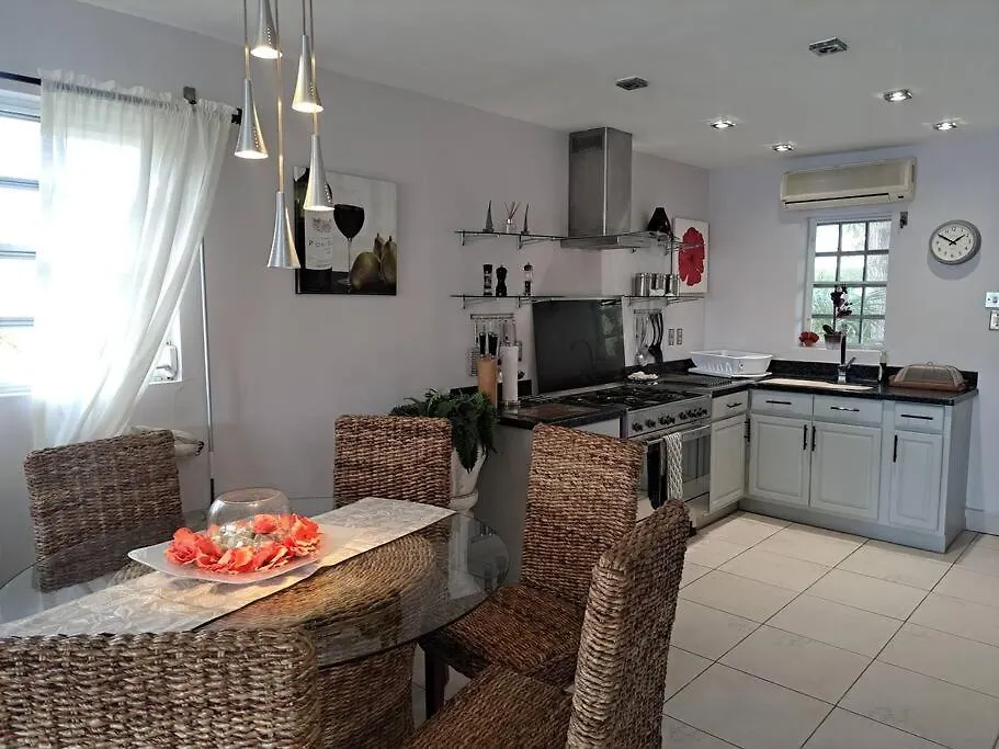 Beautiful Villa Less Than 5 Minutes From The Beach Jolly Harbour Casa vacanze